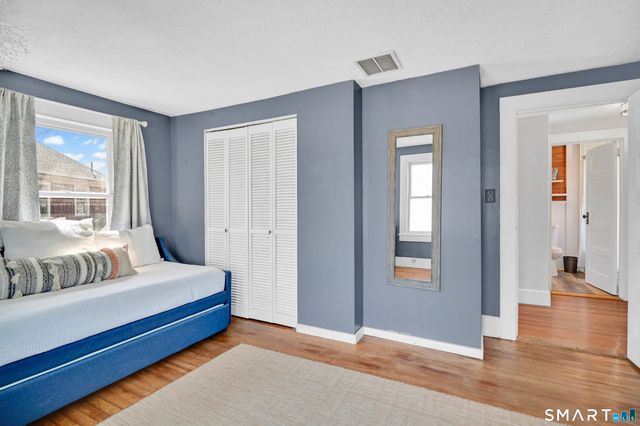 8 Gargan Place, Simsbury, CT 06070