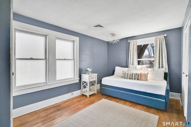 8 Gargan Place, Simsbury, CT 06070