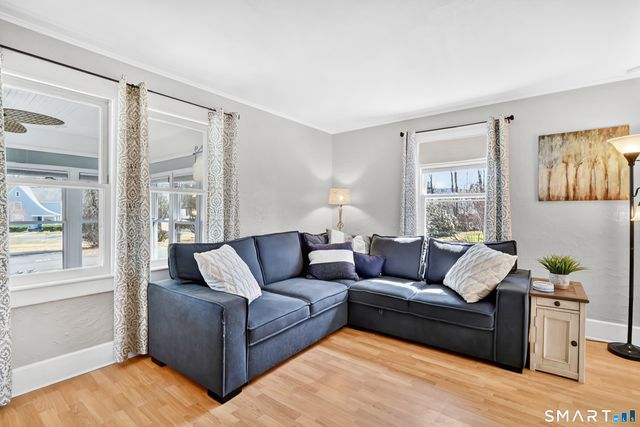 8 Gargan Place, Simsbury, CT 06070