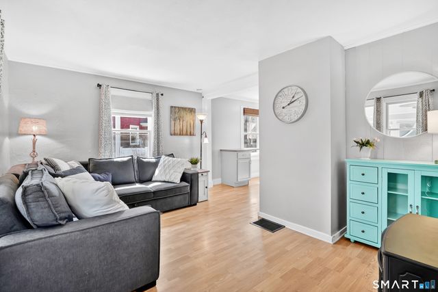 8 Gargan Place, Simsbury, CT 06070