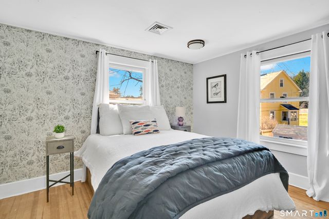 8 Gargan Place, Simsbury, CT 06070