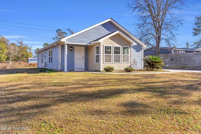 9564 Holly Hills Drive NE, Leland, NC 28451