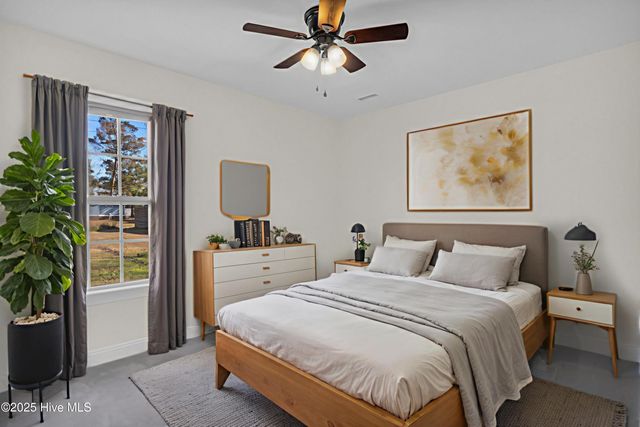 9564 Holly Hills Drive NE, Leland, NC 28451