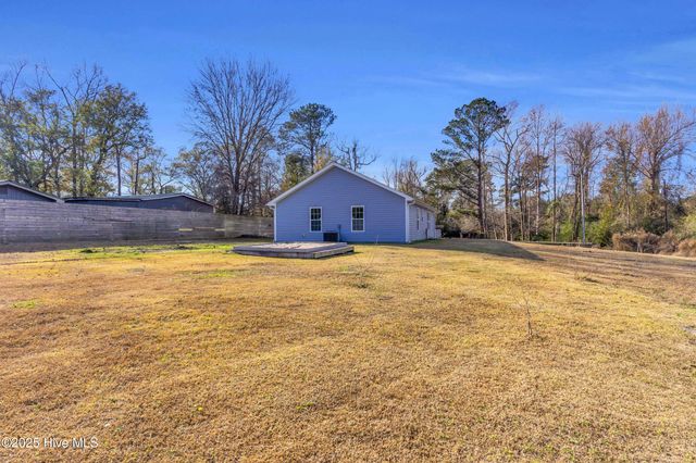 9564 Holly Hills Drive NE, Leland, NC 28451