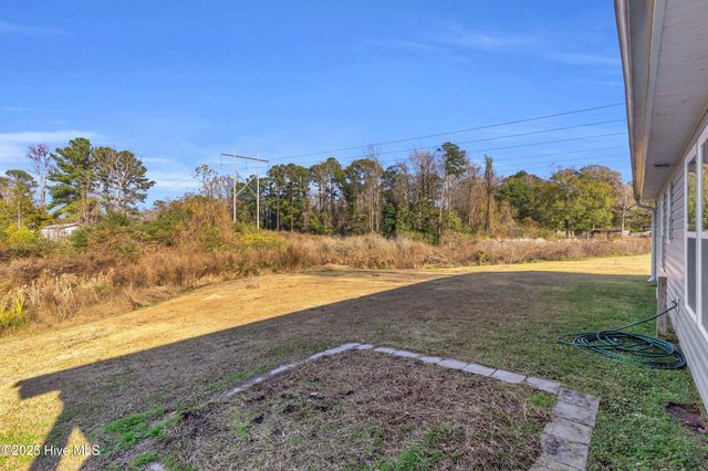 9564 Holly Hills Drive NE, Leland, NC 28451