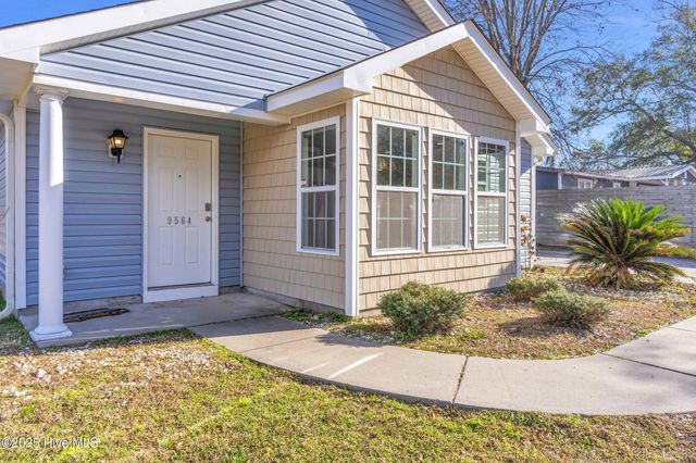 9564 Holly Hills Drive NE, Leland, NC 28451