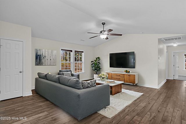 9564 Holly Hills Drive NE, Leland, NC 28451