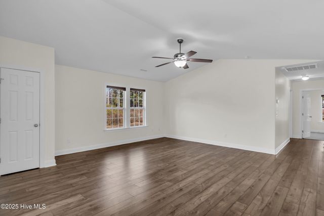 9564 Holly Hills Drive NE, Leland, NC 28451