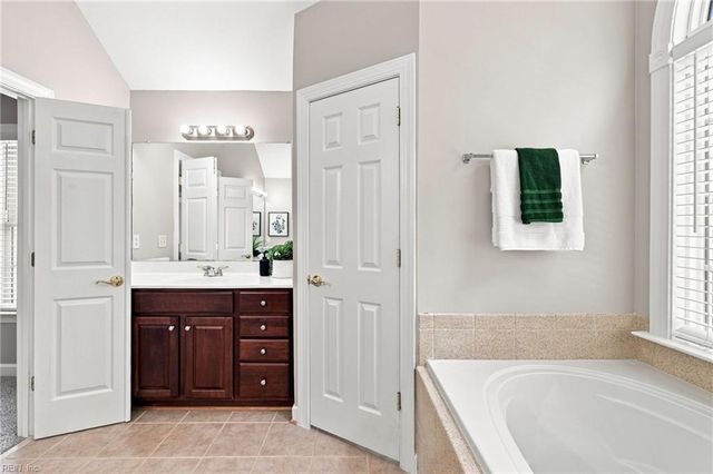 109 Overlook PT, Yorktown, VA 23693
