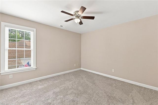 109 Overlook PT, Yorktown, VA 23693