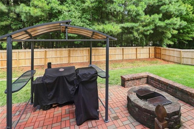 109 Overlook PT, Yorktown, VA 23693