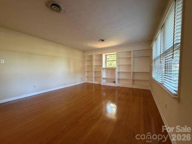 110 1st Street Place SE, Conover, NC 28613