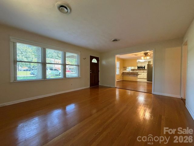 110 1st Street Place SE, Conover, NC 28613