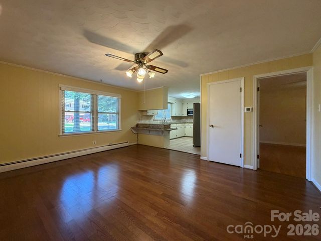 110 1st Street Place SE, Conover, NC 28613
