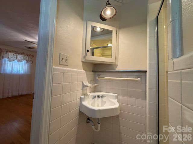 110 1st Street Place SE, Conover, NC 28613