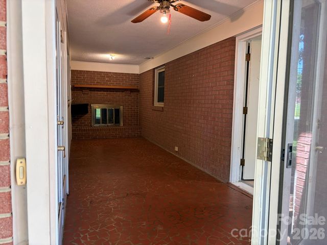 110 1st Street Place SE, Conover, NC 28613