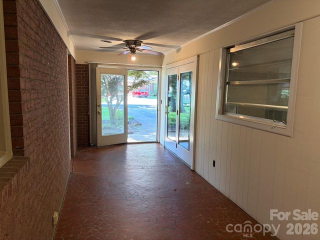 110 1st Street Place SE, Conover, NC 28613