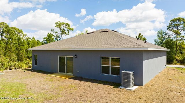 297 Joy Haven Avenue NW, Palm Bay, FL 32907