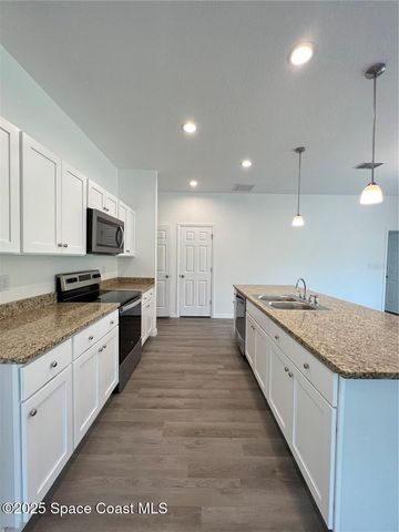 297 Joy Haven Avenue NW, Palm Bay, FL 32907