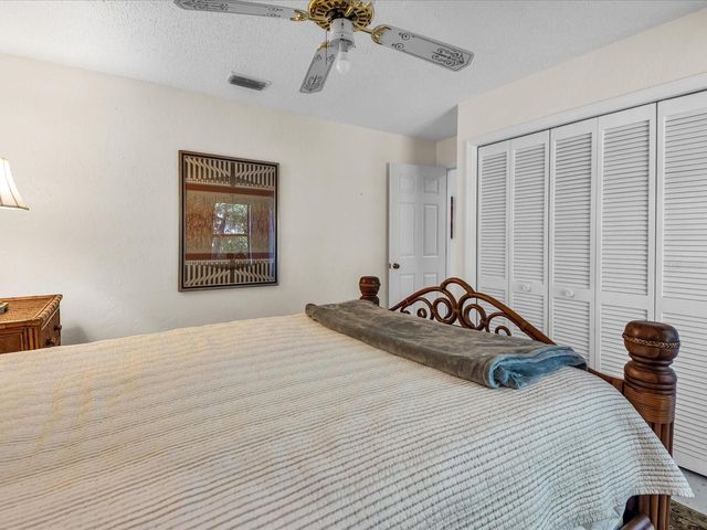 6821 COUNTRY LAKES CIRCLE, Sarasota, FL 34243