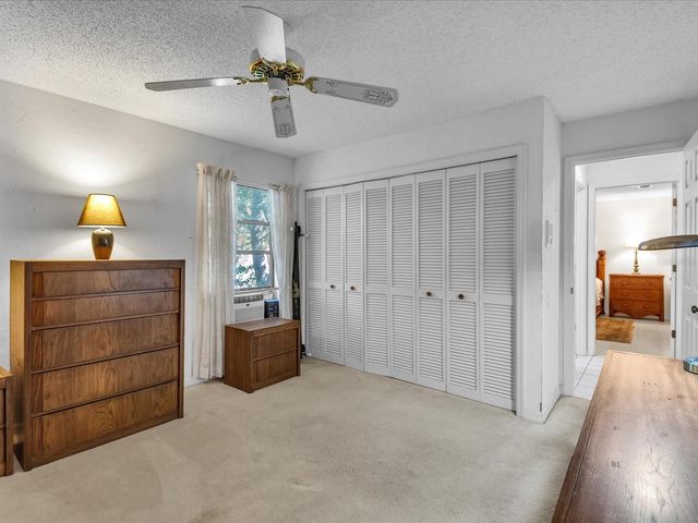 6821 COUNTRY LAKES CIRCLE, Sarasota, FL 34243