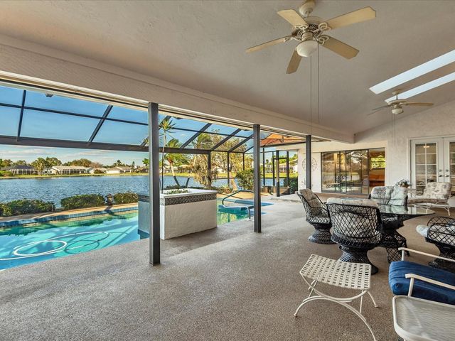 6821 COUNTRY LAKES CIRCLE, Sarasota, FL 34243