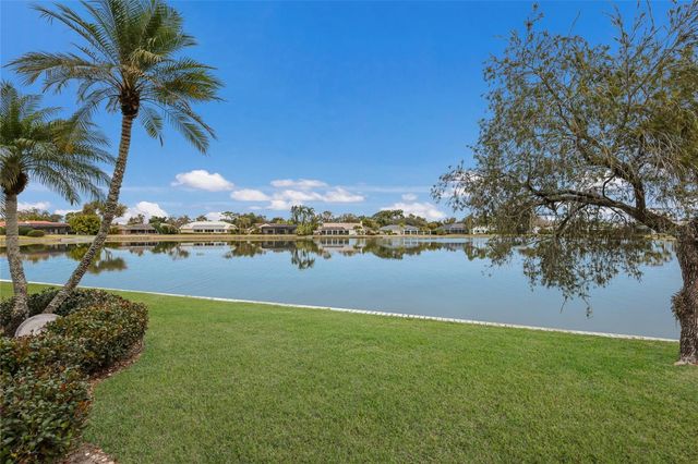 6821 COUNTRY LAKES CIRCLE, Sarasota, FL 34243