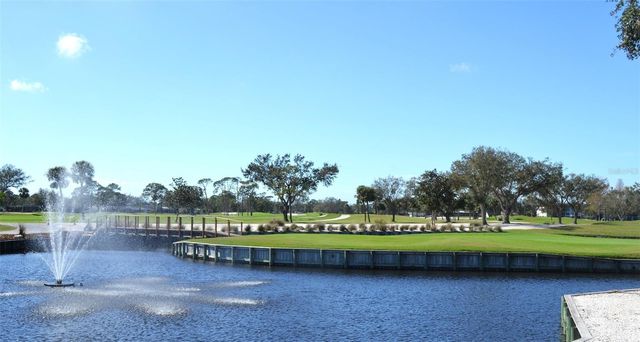 6821 COUNTRY LAKES CIRCLE, Sarasota, FL 34243