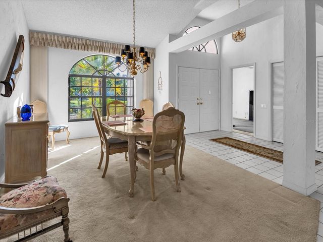 6821 COUNTRY LAKES CIRCLE, Sarasota, FL 34243