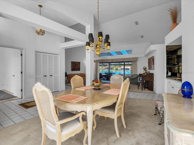 6821 COUNTRY LAKES CIRCLE, Sarasota, FL 34243