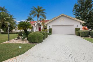 6821 COUNTRY LAKES CIRCLE, Sarasota, FL 34243