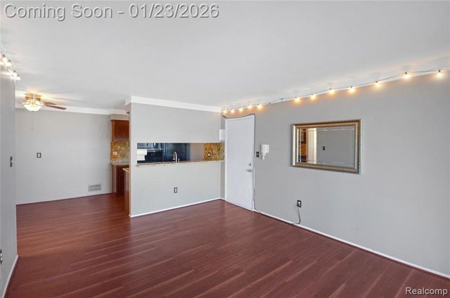 11750 15 Mile Road, Sterling Heights, MI 48312