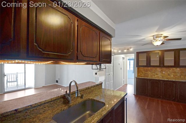 11750 15 Mile Road, Sterling Heights, MI 48312