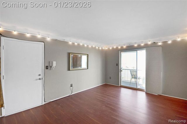 11750 15 Mile Road, Sterling Heights, MI 48312