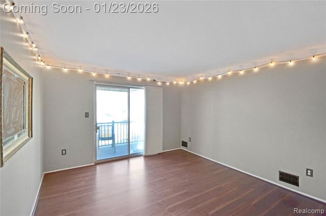 11750 15 Mile Road, Sterling Heights, MI 48312