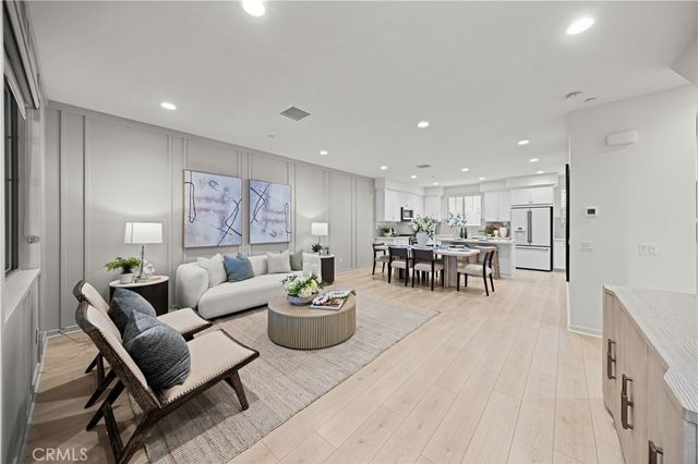 207 Essex Court, Tustin, CA 92780