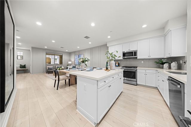 207 Essex Court, Tustin, CA 92780