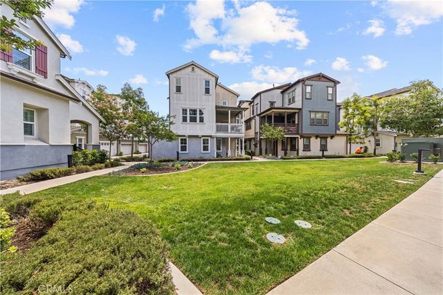 207 Essex Court, Tustin, CA 92780