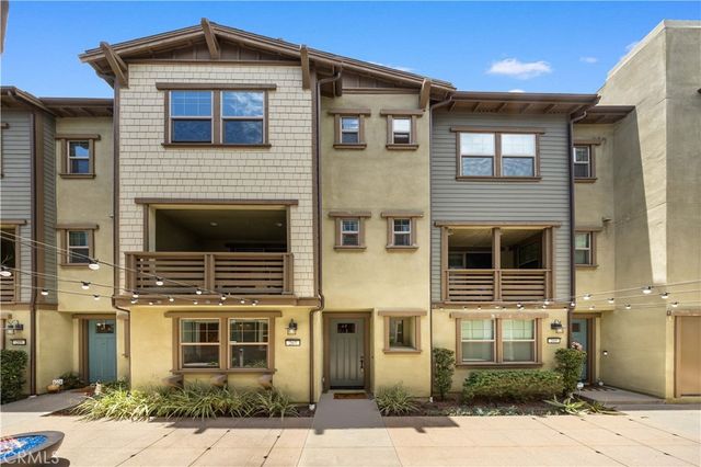 207 Essex Court, Tustin, CA 92780