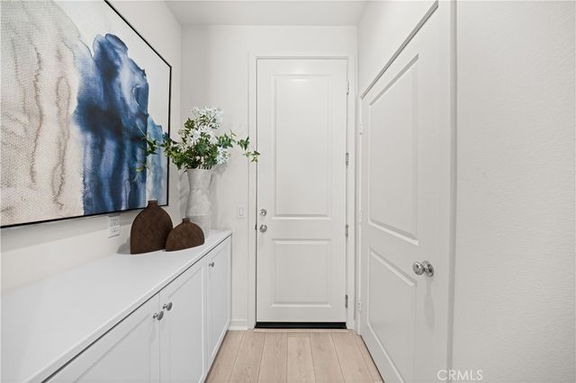 207 Essex Court, Tustin, CA 92780