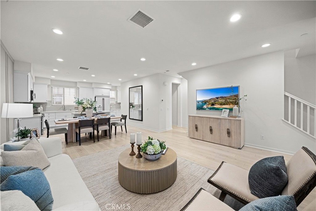 207 Essex Court, Tustin, CA 92780