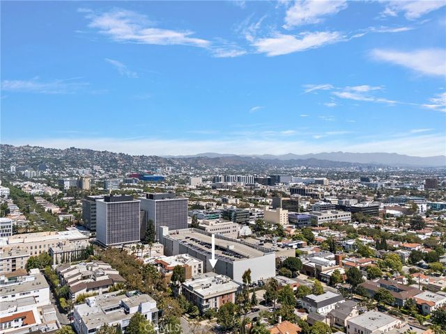 152 S Oakhurst Drive 304, Beverly Hills, CA 90212