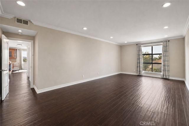 152 S Oakhurst Drive 304, Beverly Hills, CA 90212