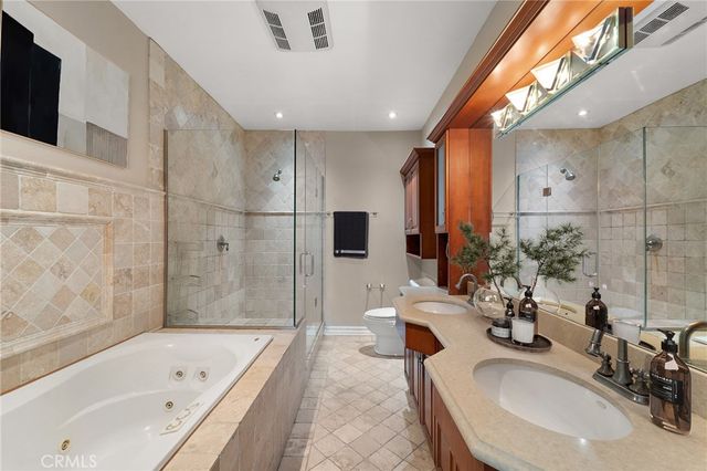 152 S Oakhurst Drive 304, Beverly Hills, CA 90212