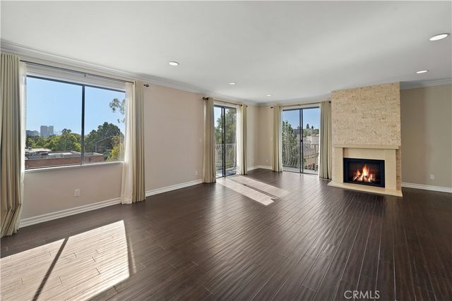 152 S Oakhurst Drive 304, Beverly Hills, CA 90212