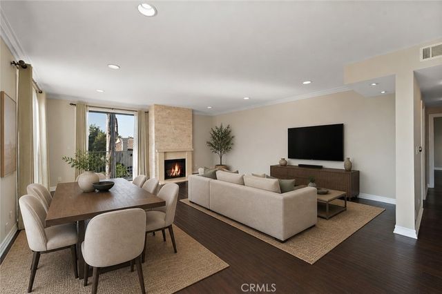 152 S Oakhurst Drive 304, Beverly Hills, CA 90212