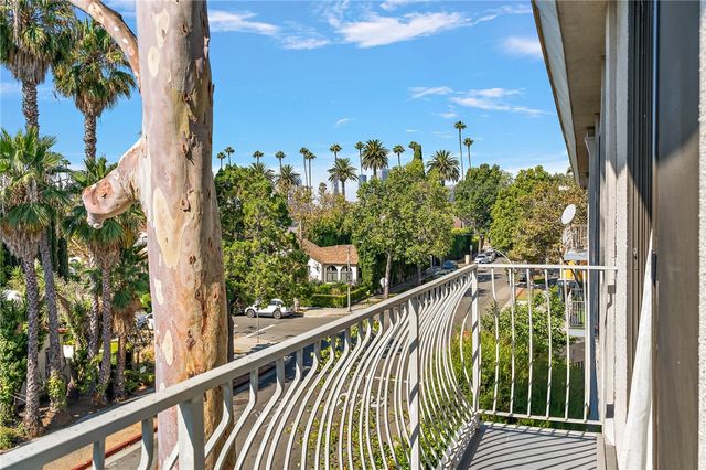 152 S Oakhurst Drive 304, Beverly Hills, CA 90212