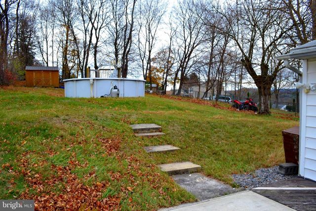 189 HIGH RD, Pottsville, PA 17901