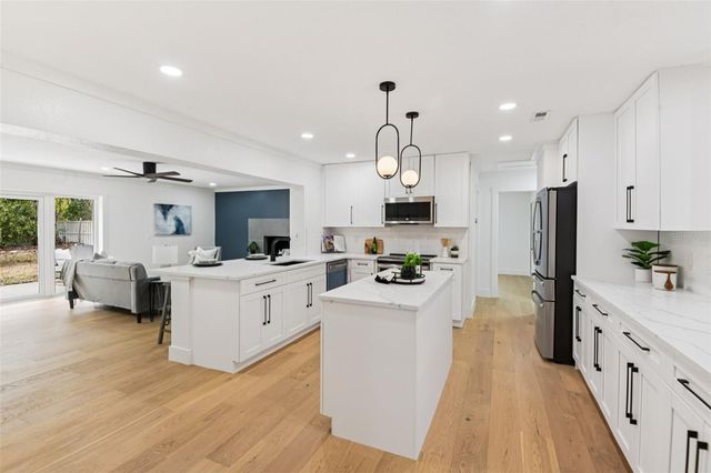 850 RAFAEL BOULEVARD NE, St Petersburg, FL 33704