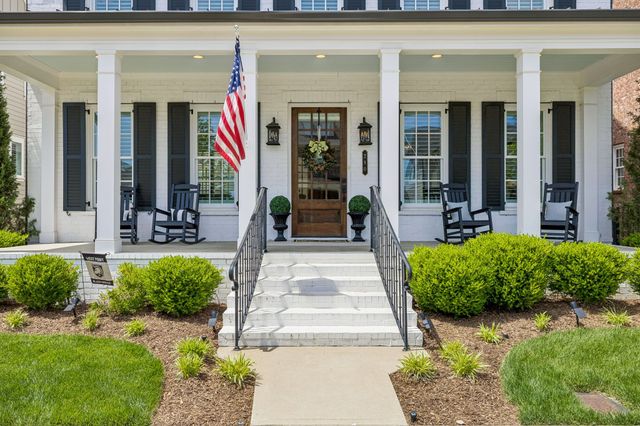 290 Stephens Valley Blvd, E, Nashville, TN 37221